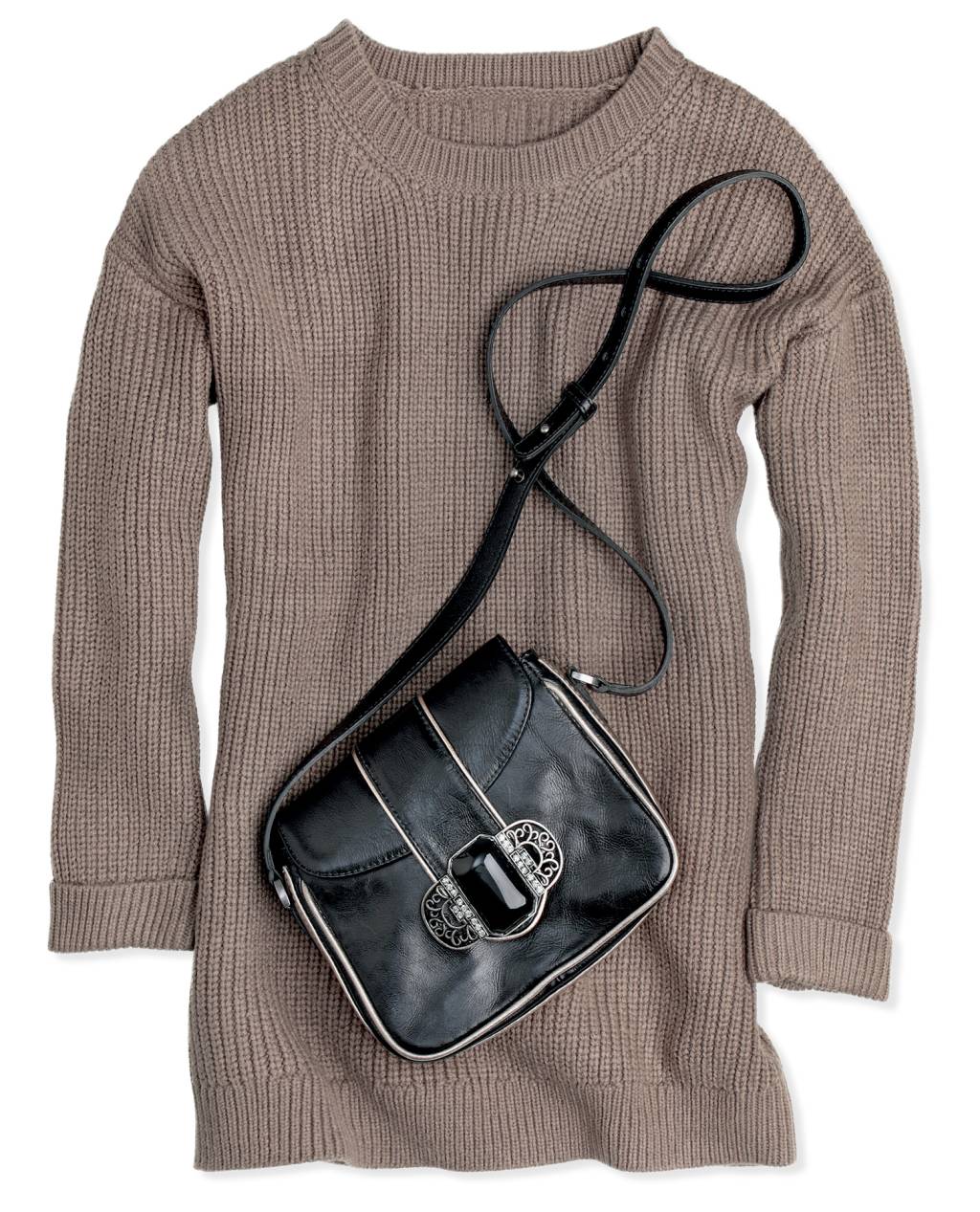 Tric&ocirc;, Forever 21, R$ 100, tel. (11) 5181 5386. Bolsa de couro, Spezzato, R$ 990, tel. (11) 3074 2922.