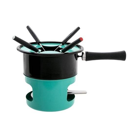 Aparelho Viena, da Forma, com 8 pe&ccedil;as de metal esmaltado. <a href="https://www.camicado.com.br/p/aparelho-de-fondue-viena-8-pecas-forma/-/A-000000000000042934-br.lc?sku=000000000000042934" target="_blank" rel="noopener">Camicado</a>, R$ 169,90
