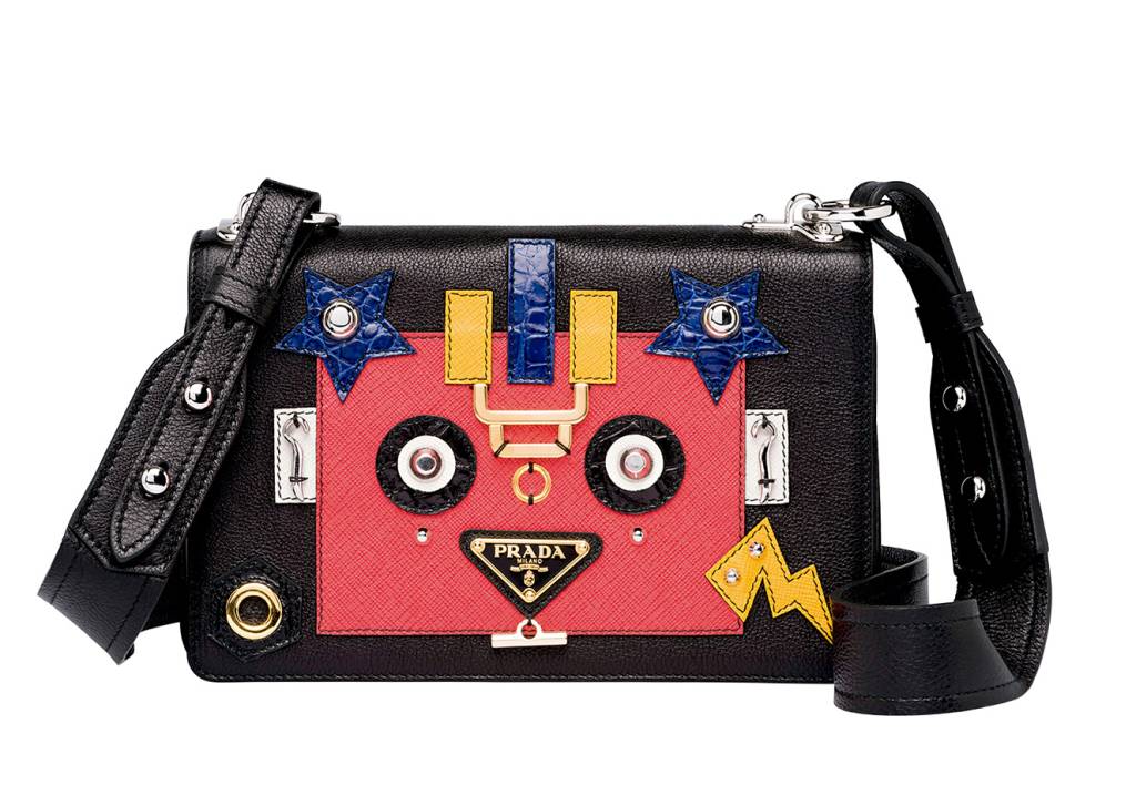 Bolsa com al&ccedil;a atravessada