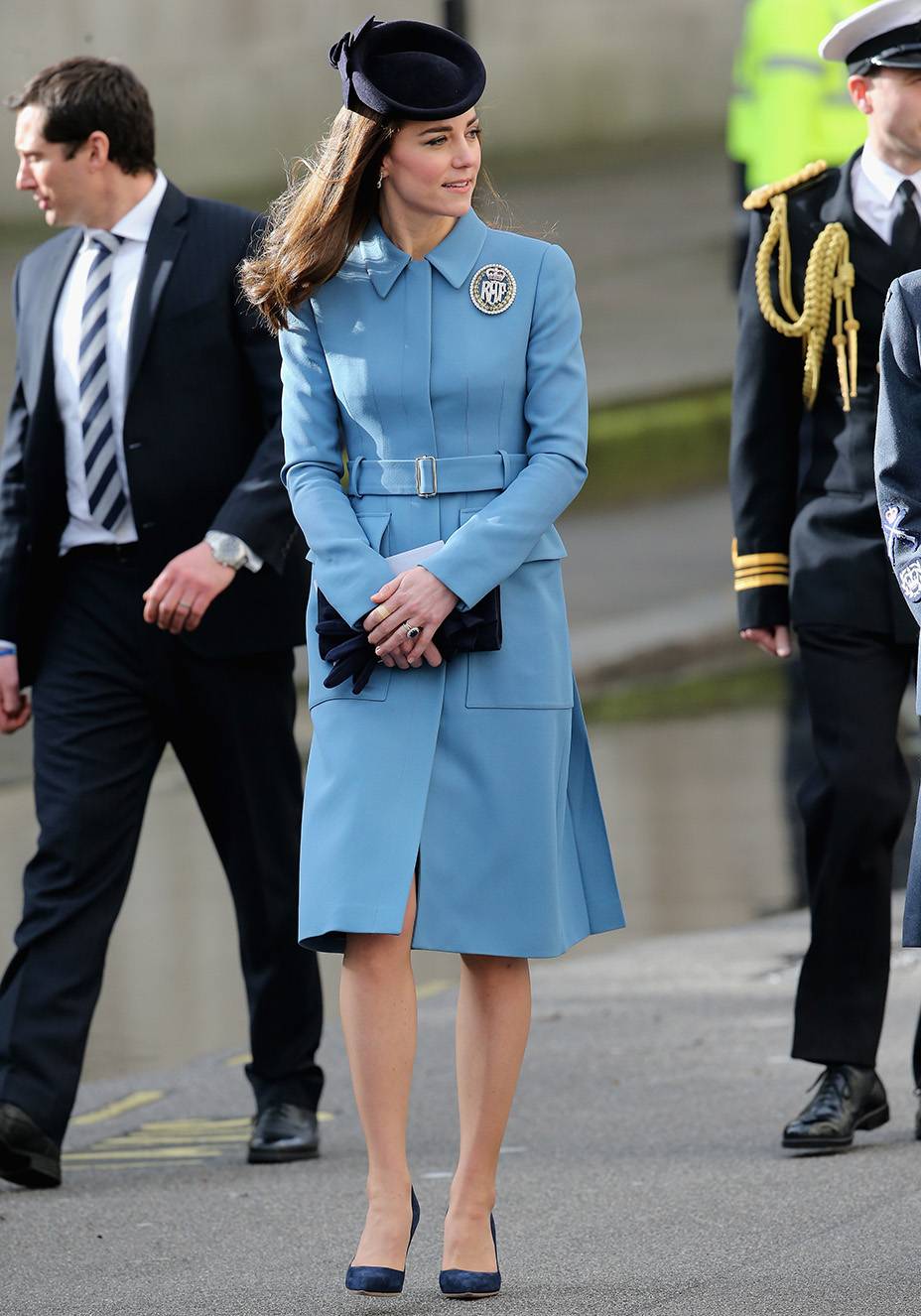 <strong>09 de dezembro de 2014</strong> – À espera de Charlotte, Kate e William visitam o memorial 9/11, em Nova York. Para aquecer o clima frio e cinzento da cidade, a então gestante exibiu um casaco pink da <strong>Mulberry</strong>. <strong>09 de dezembro de 2014</strong> – À espera de Charlotte, Kate e William visitam o memorial 9/11, em Nova York. Para aquecer o clima frio e cinzento da cidade, a então gestante exibiu um casaco pink da <strong>Mulberry</strong>.