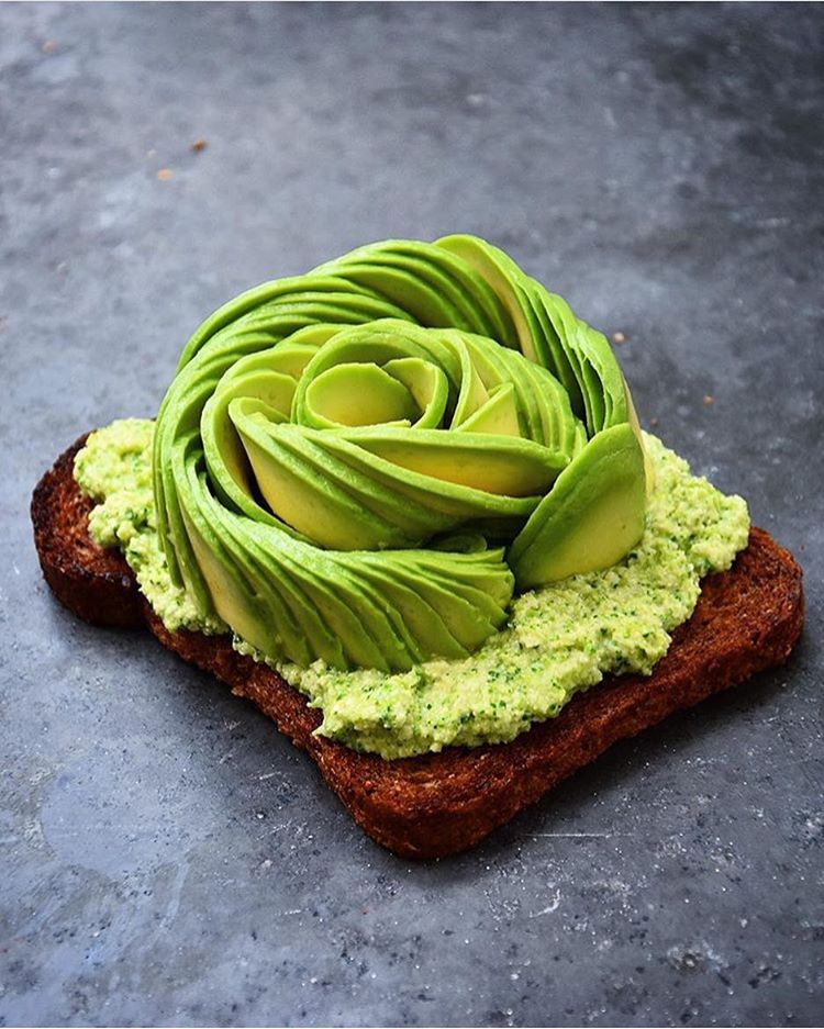 Restaurante vira febre por servir apenas pratos com abacate