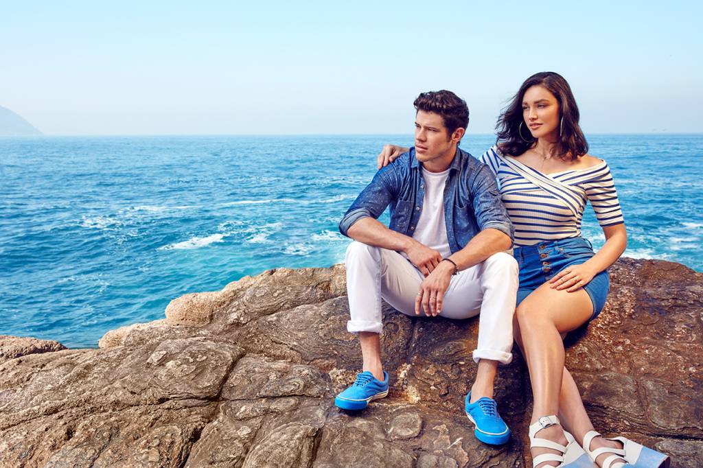 Débora Nascimento e José Loreto estrelam o alto verão da Malwee