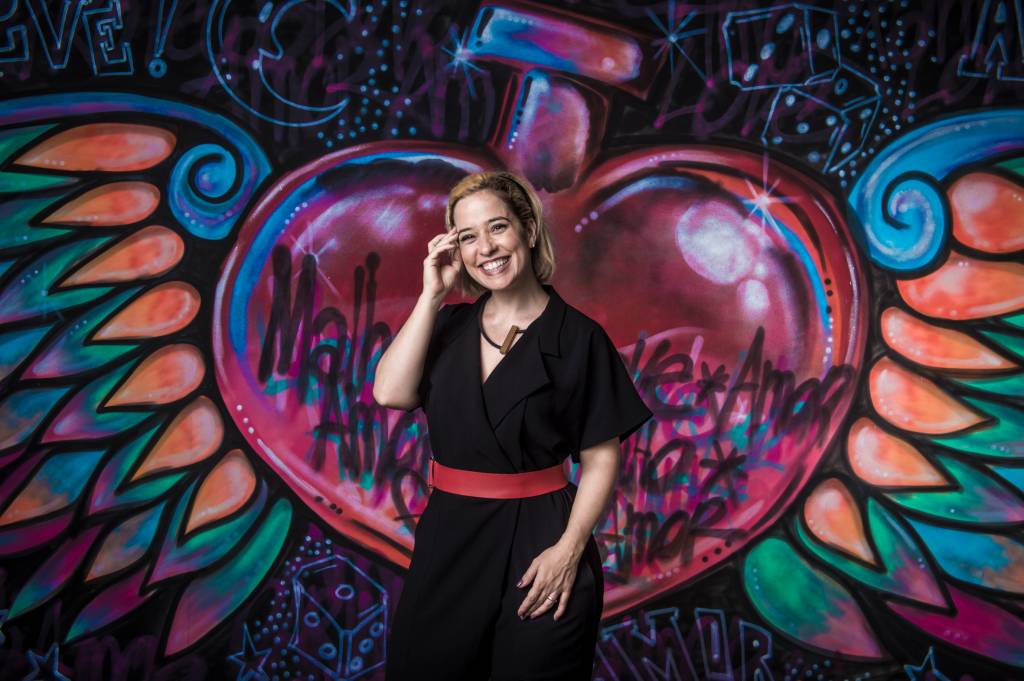 Paloma Duarte e sua filha interpretam a mesma personagem em ‘Malhação’