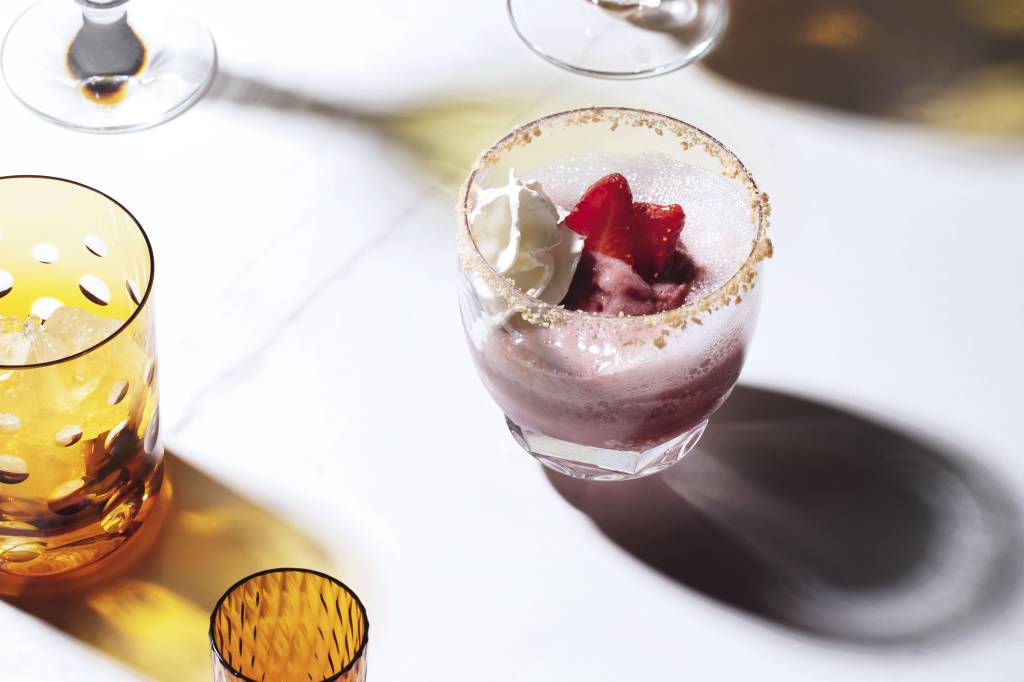Bubble Short Cake, drink com espumante e sorvete