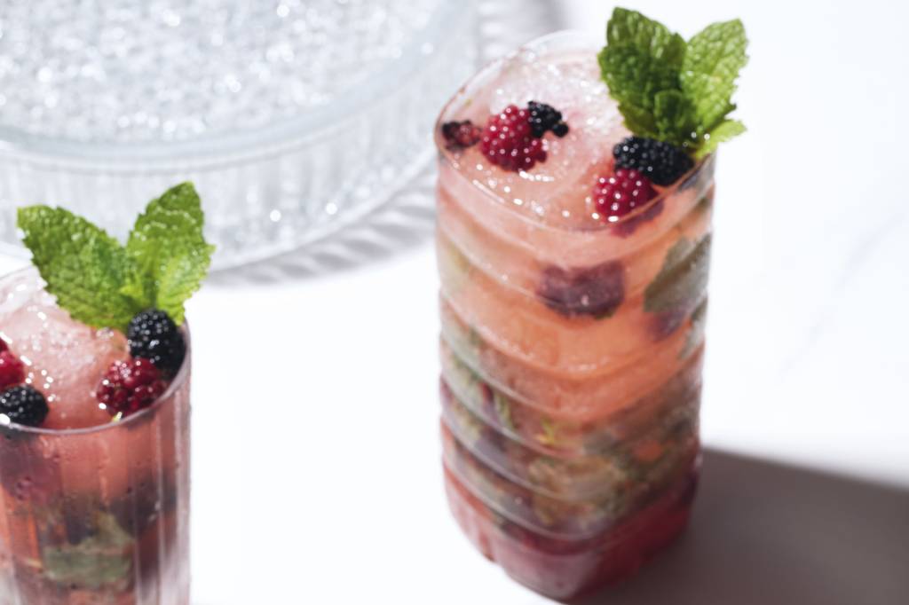 6 drinks festivos com espumante para brindar no fim do ano