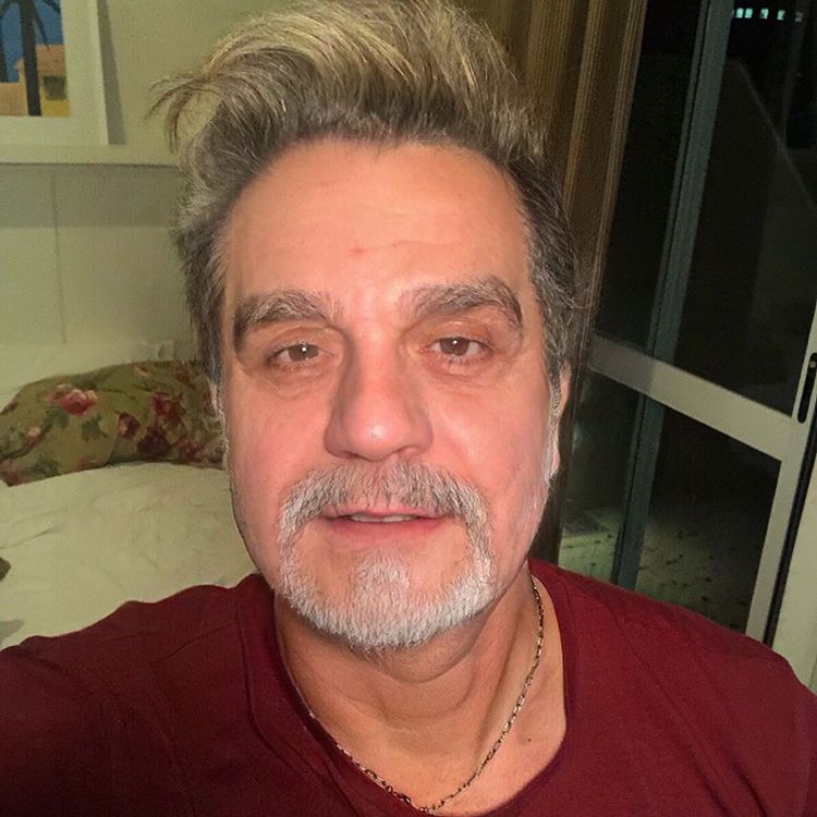 Aplicativo envelhece as pessoas de forma realista e é febre na internet