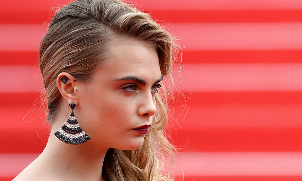 Saia na frente: escolha já o seu brinco leque