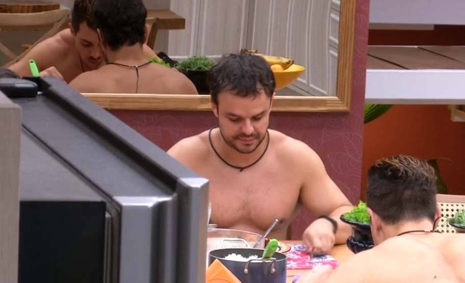 Adrilles confessa que gostaria de ser amigo de uma famosa; descubra!