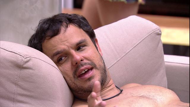 Abatido, Adrilles acredita que é o próximo eliminado do BBB15
