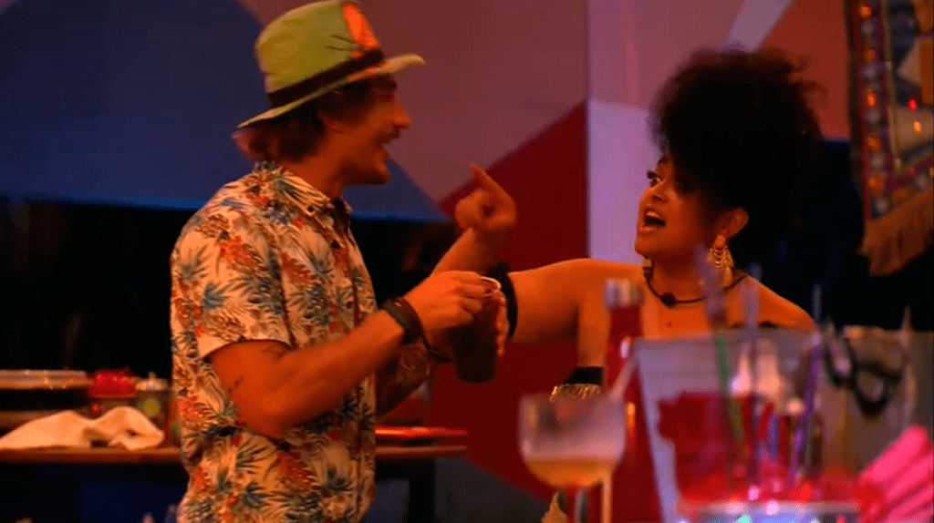 O clima entre Rízia e Alan no BBB19 azedou e eles discutiram sobre beijo
