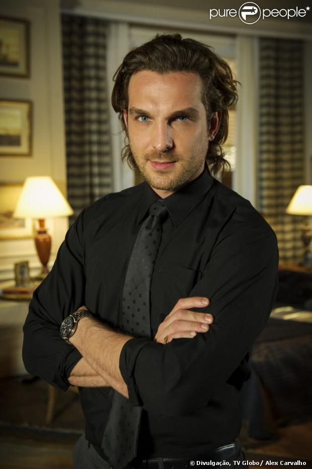 Flor do Caribe: Alberto está à beira da loucura