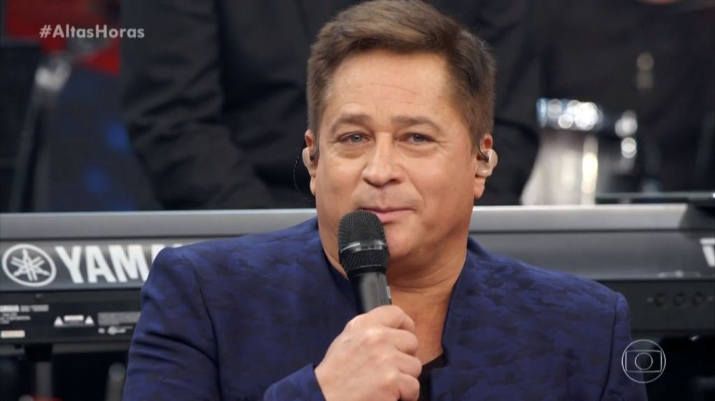 Leonardo zoa turnê de Sandy & Júnior no “Altas Horas”