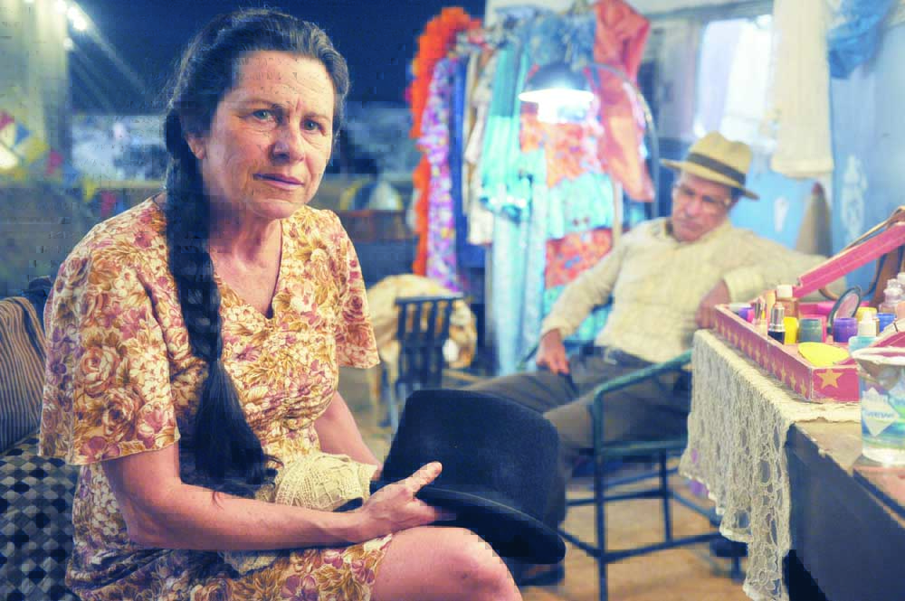 Amor Eterno Amor: Angélica, mãe de criação de Rodrigo, está viva