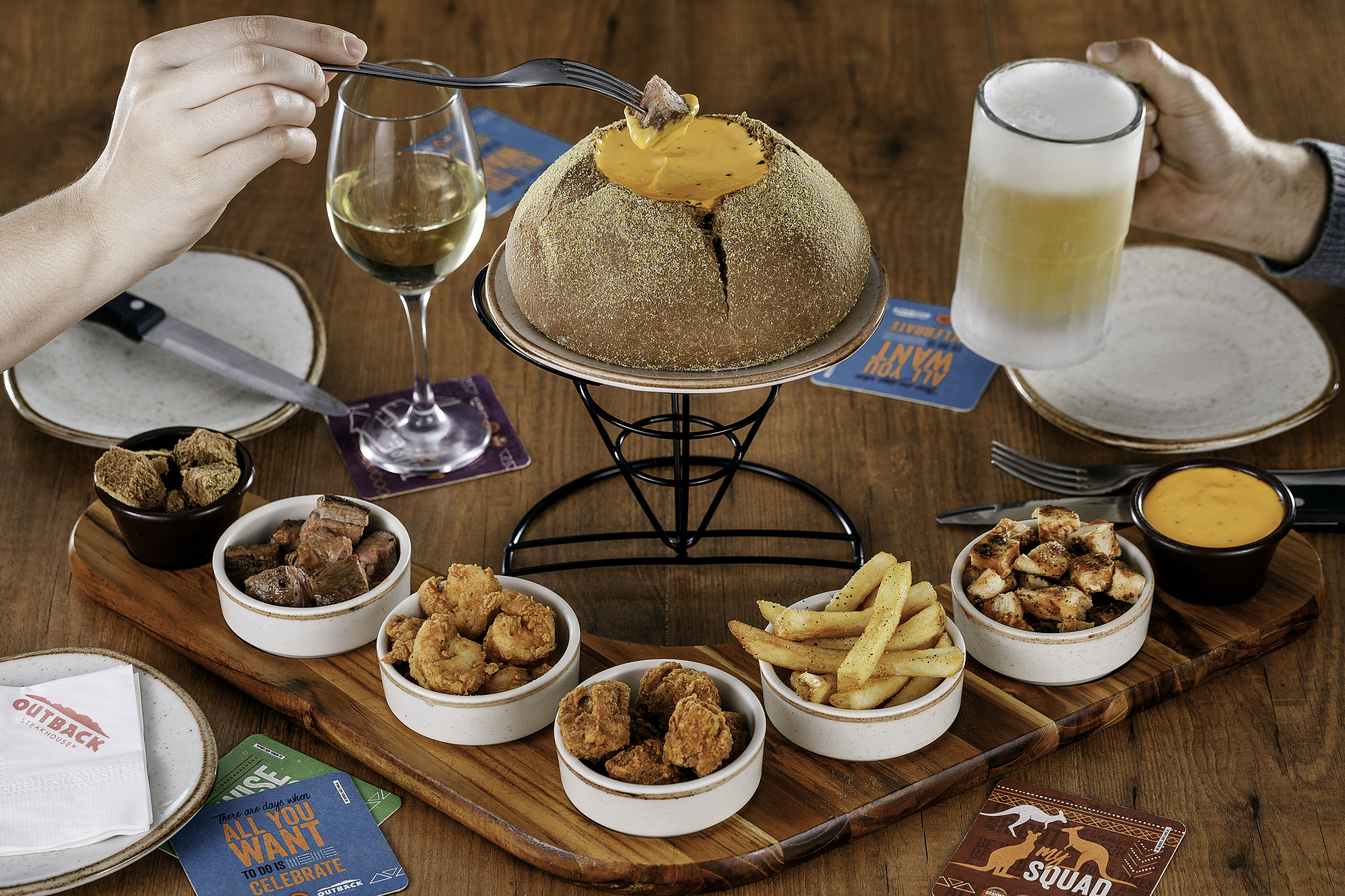 Sonho de inverno! Outback lança duas versões de fondue