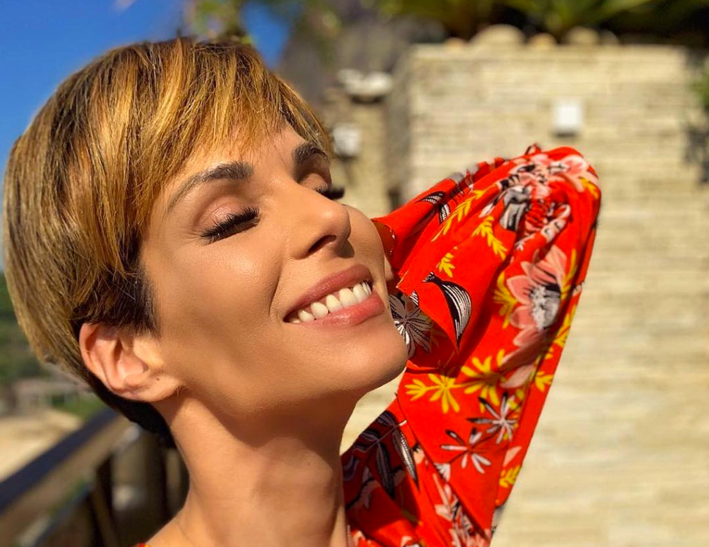 “Há um ano renasci”, celebra Ana Furtado sobre 1 ano de cirurgia do câncer