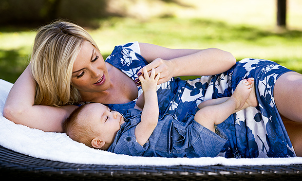 Ana Hickmann posa com o filho: ‘A maternidade traz o melhor da gente’