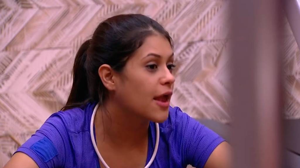 Ana Paula do BBB18 passa o dia remoendo sua indicação ao paredão
