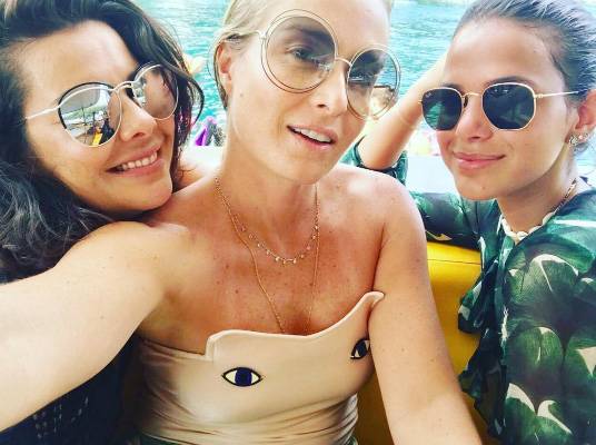 <strong>Fernanda Souza, Ang&eacute;lica e Bruna Marquezine<strong/>