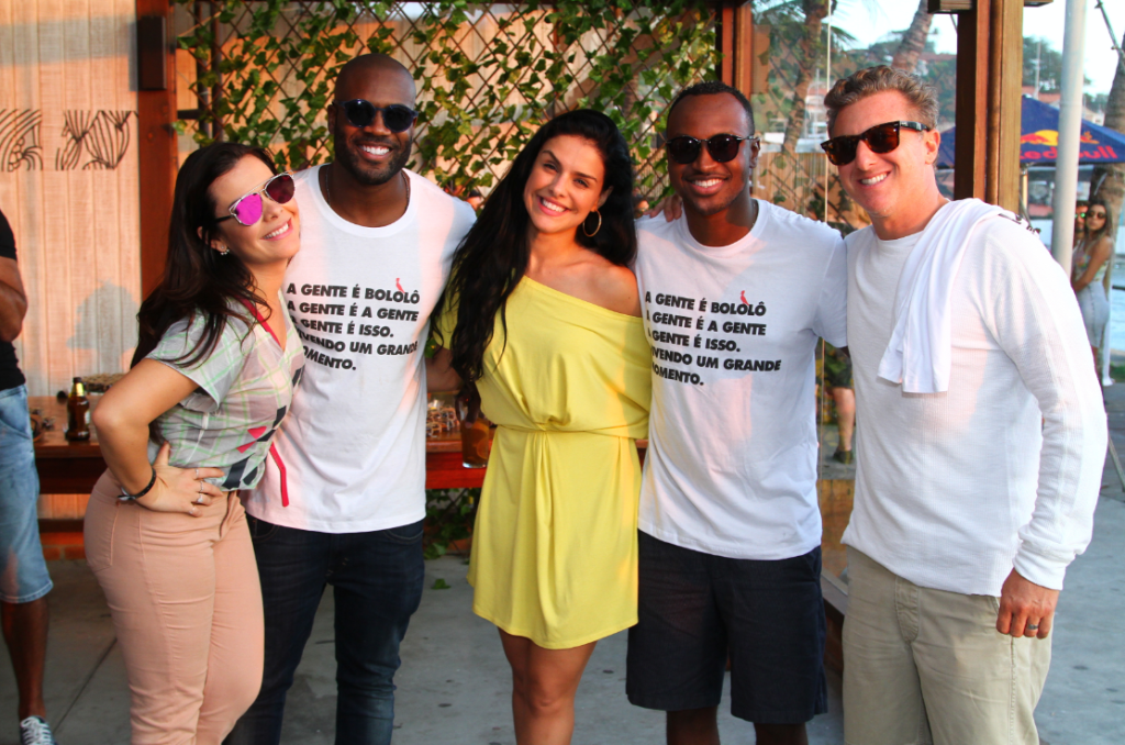 Confira quais famosos compareceram ao aniversário de Rafael Zulu