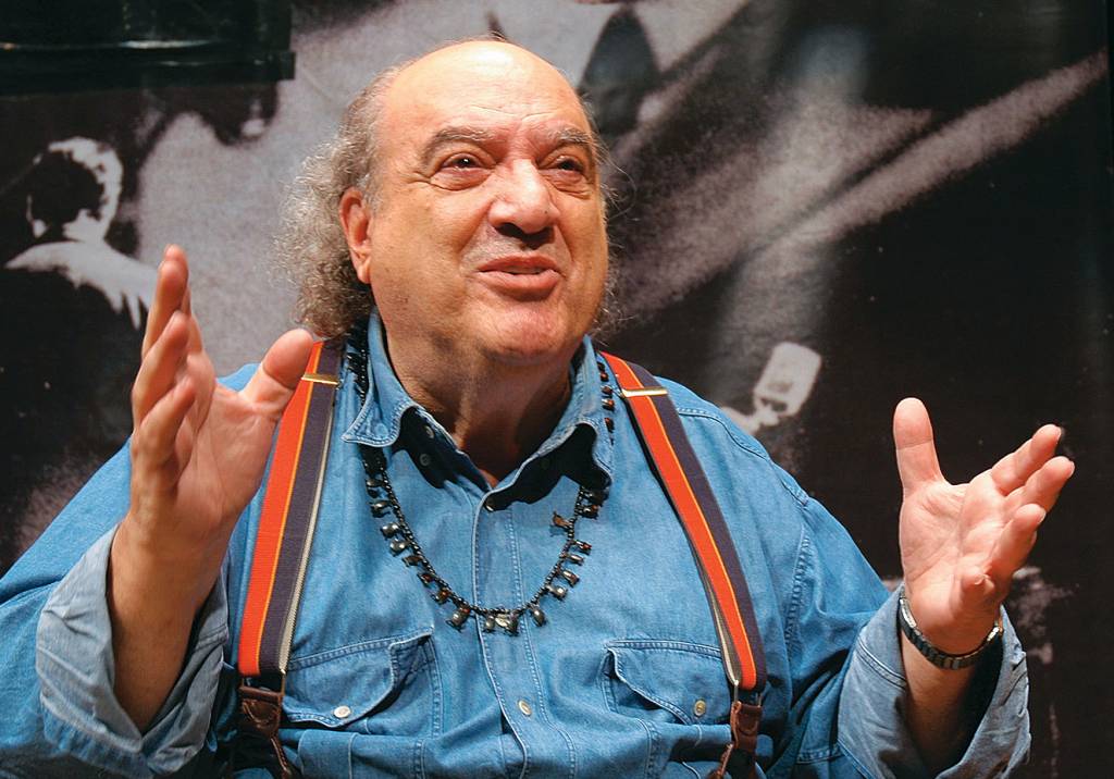 Antônio Abujamra morre aos 82 anos