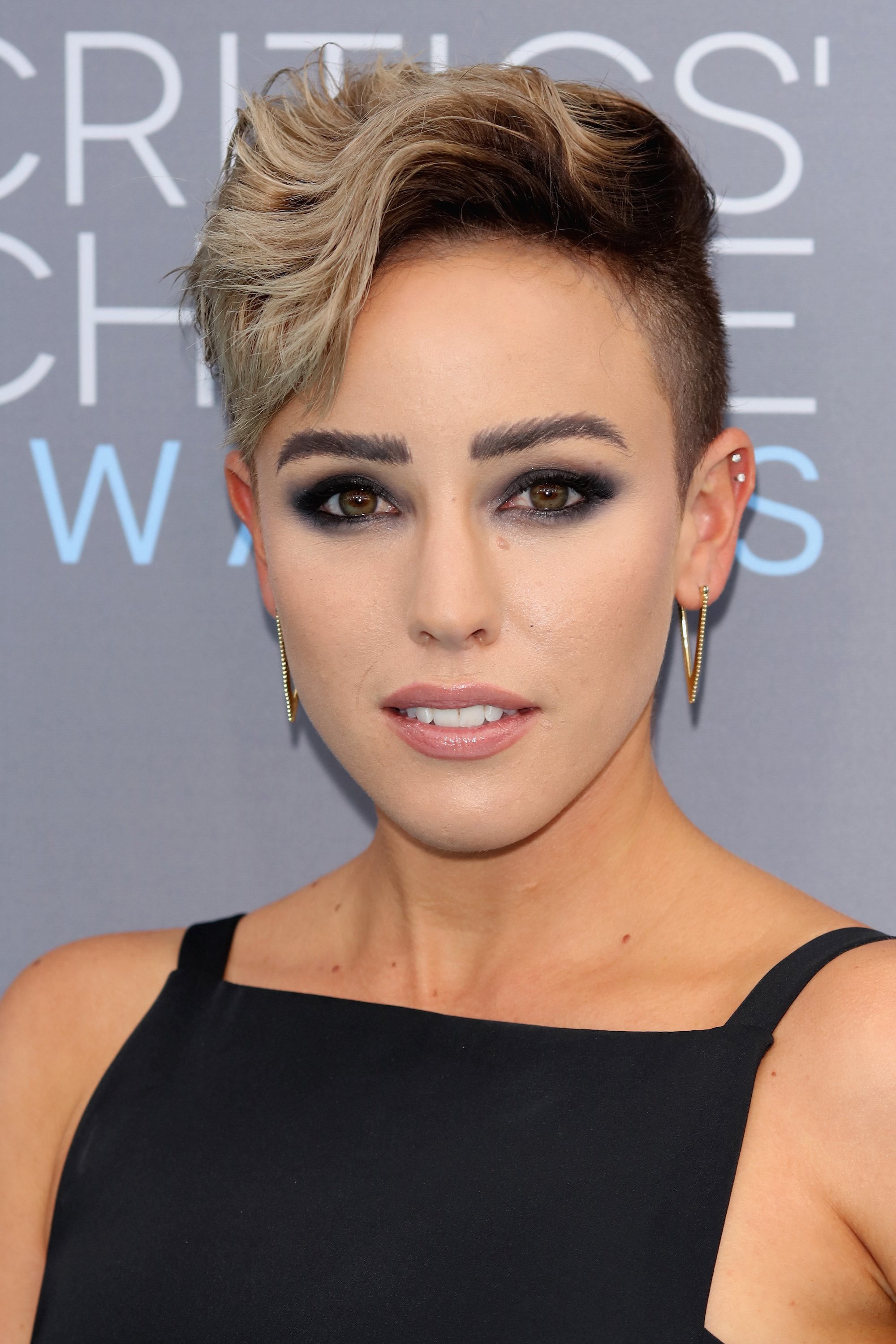 Um zoom nas maquiagens das atrizes do Critics’ Choice Awards 2016