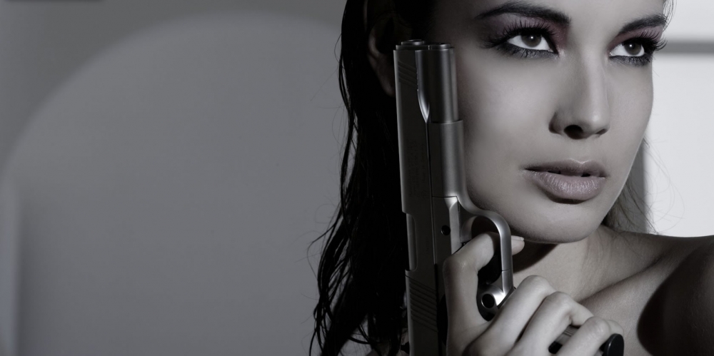 Vídeo: Conheça Bérénice Marlohe, a nova Bond Girl de 007