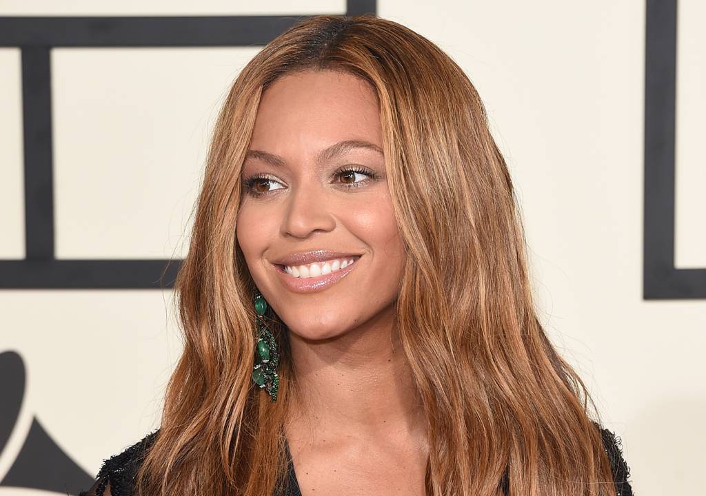 Beyoncé pede doações para campanha brasileira “Tem Gente Com Fome”