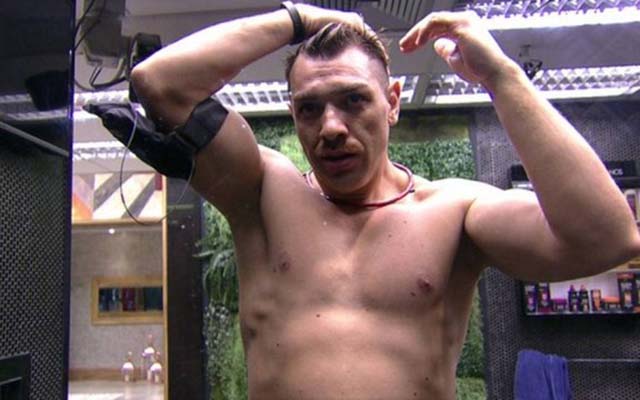 Após emparedar Cézar, Amanda detona brother: “Não esperava essa postura”