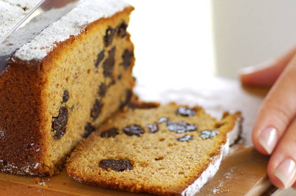 Receita de saúde: Bolo de mel e passas