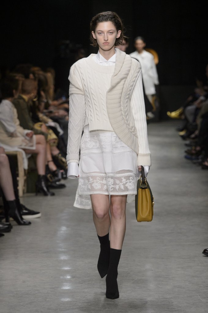 burberry_bur_ldn_ss17_010_hr-1