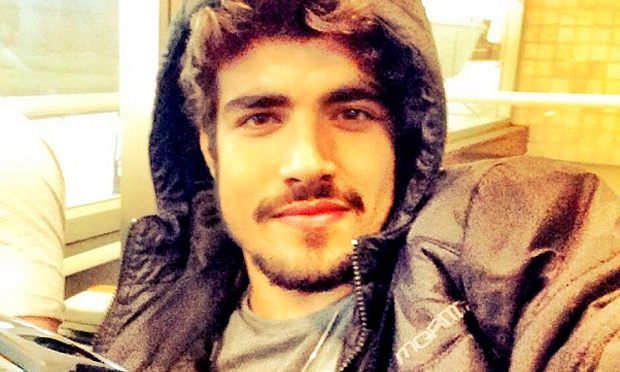 Caio Castro quebra clavícula e passa por cirurgia