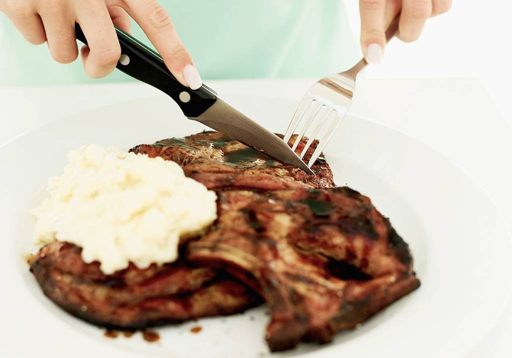 É preciso diminuir o consumo de carne – mas como repor as proteínas?