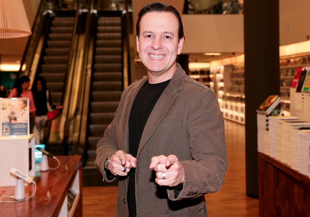 Celso Zucatelli deixa a Record