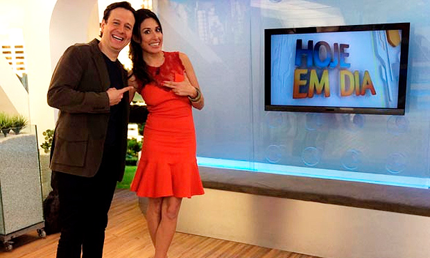 Giselle Itié estreia como apresentadora no Hoje em Dia