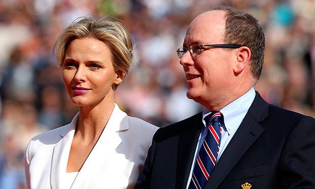 Após voltar para Mônaco, Princesa Charlene passa por tratamento médico