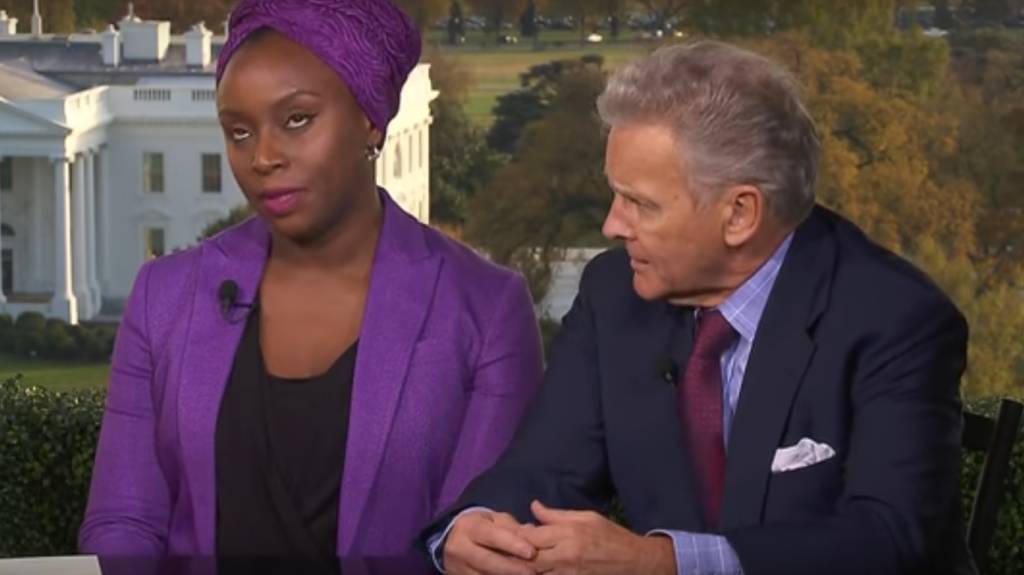 Este homem negou que Trump é racista. E ela deu a melhor resposta