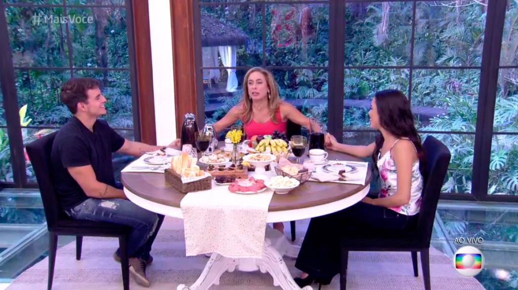 cissa-recebe-antonio-e-mayla-bbb17 cissa-recebe-antonio-e-mayla-bbb17