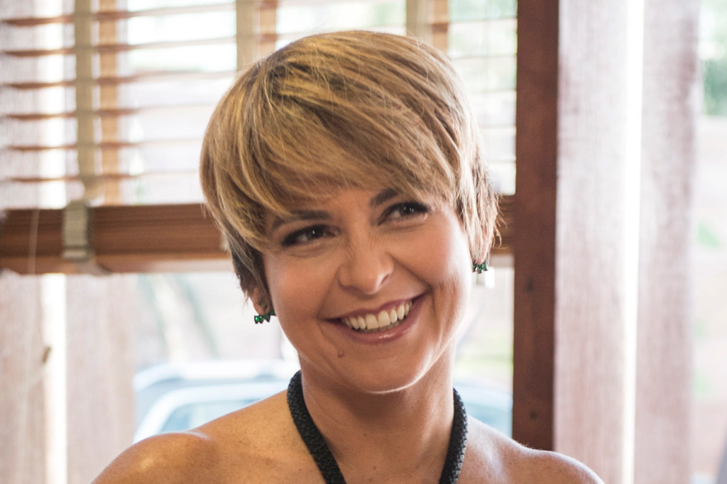 Claudia Abreu estreia como roteirista em série infantil