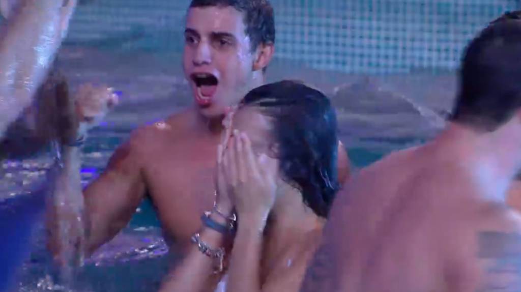 comemoracao2-beijo-emilly-marcos-bbb17 comemoracao2-beijo-emilly-marcos-bbb17