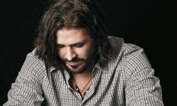 Como pode? Dado Dolabella bate em mulher e ainda é popular