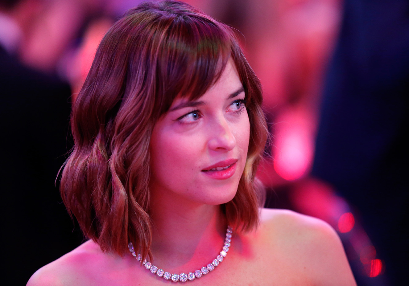 13 franjas de famosas que vão te convencer a cortar o cabelo agora mesmo
