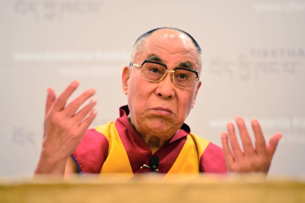 Dalai Lama diz: que para uma mulher sucedê-lo “seu rosto deve ser muito atraente”