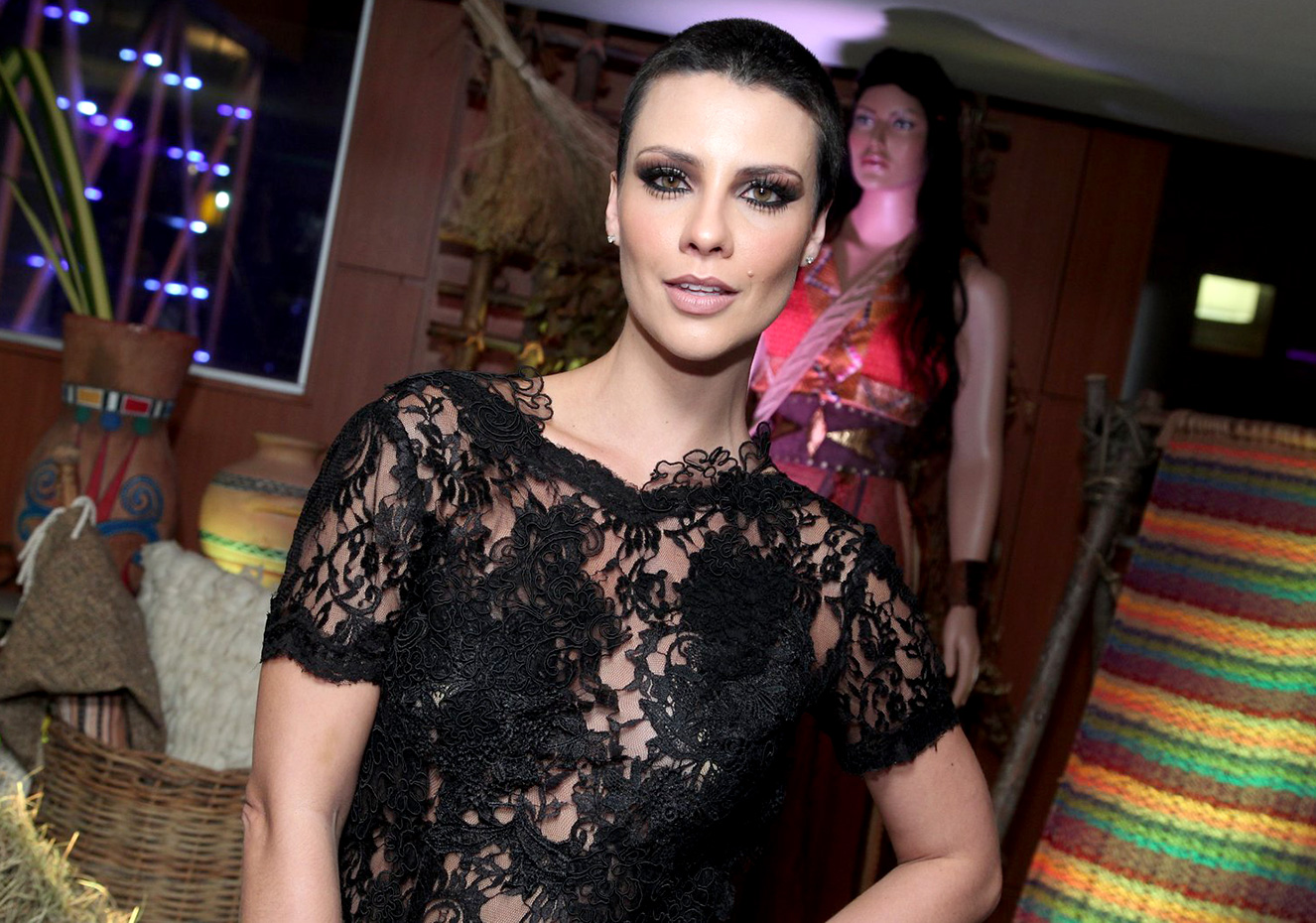 Camila Rodrigues: “Achei que nunca teria coragem para raspar a cabeça!”