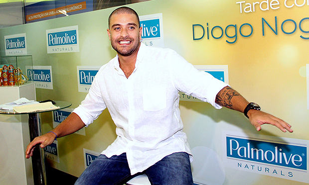 Diogo Nogueira promete agitar o Carnaval: “Sempre tem uma surpresa”