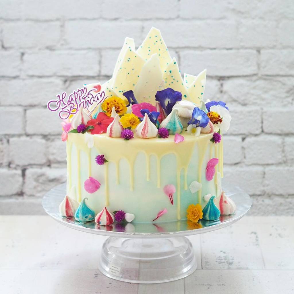 Dripping cake: a nova sensação de bolos que vai te deixar babando