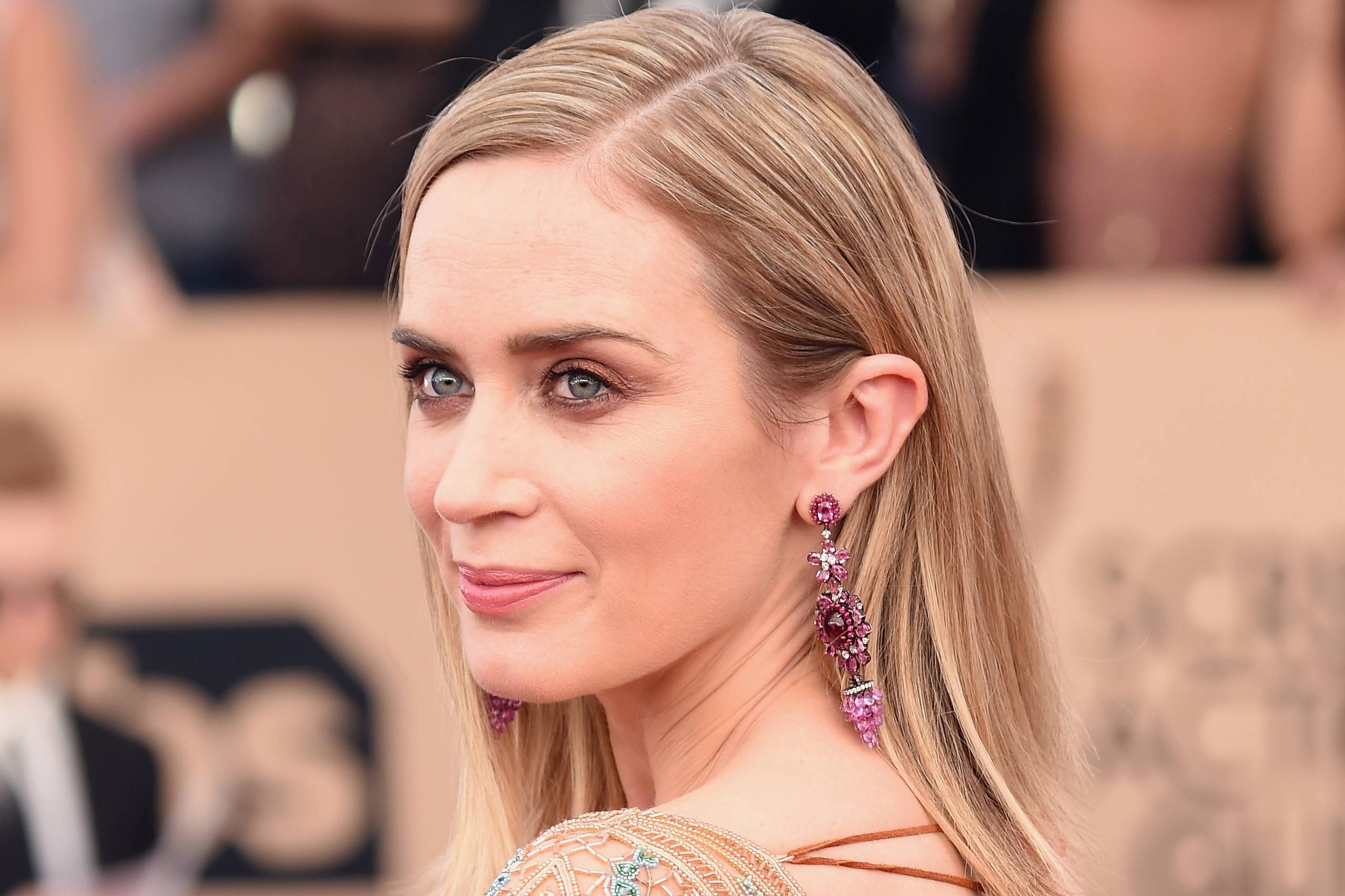 Emily Blunt parecia uma princesa da Disney na première de “Mary Poppins”