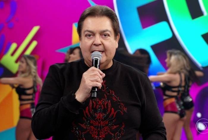 Ô lôco, meu! O relógio do Faustão custa (bem) mais do que uma casa