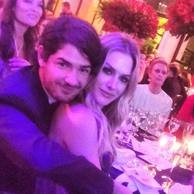 Fiorella Mattheis e Alexandre Pato são flagrados juntos em evento no RS