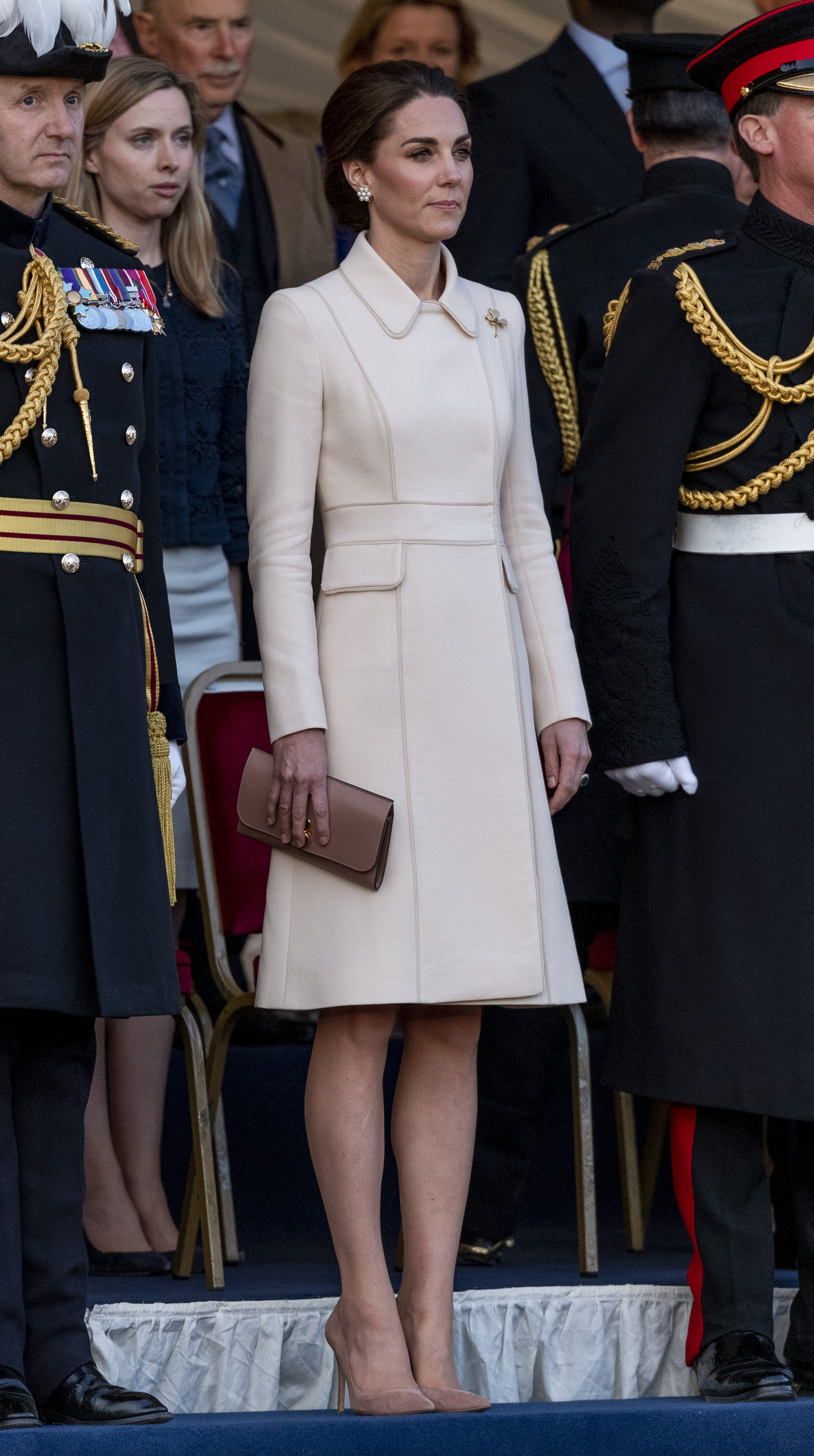 kate middleton look rainha