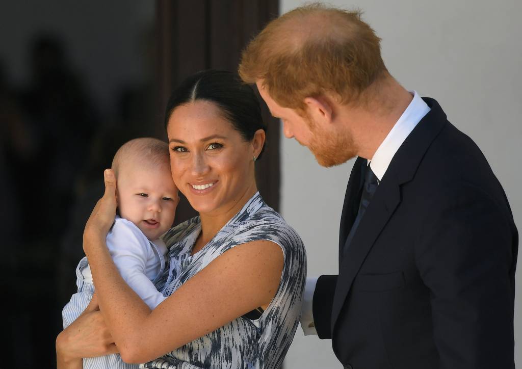 Veja as tradições de Natal de Meghan e Harry sem a família real